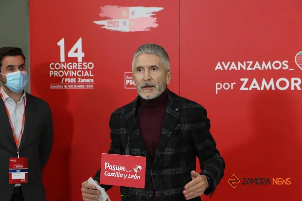 GALERÍA | El reelegido Antidio Fagúndez, junto al ministro Marlaska y el secretario general del PSOE de Castilla y León en el 14º Congreso Provincial del PSOE de Zamora. | FOTO: Marcos Vincente