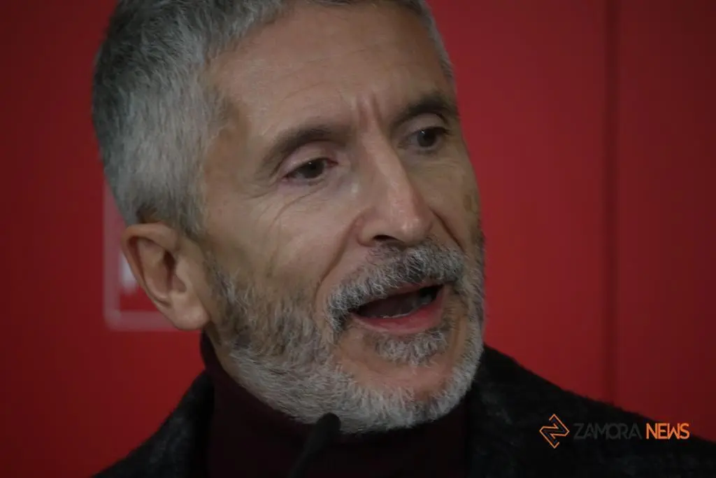 GALER&Iacute;A | El reelegido Antidio Fag&uacute;ndez, junto al ministro Marlaska y el secretario general del PSOE de Castilla y Le&oacute;n en el 14&ordm; Congreso Provincial del PSOE de Zamora. | FOTO: Marcos Vincente