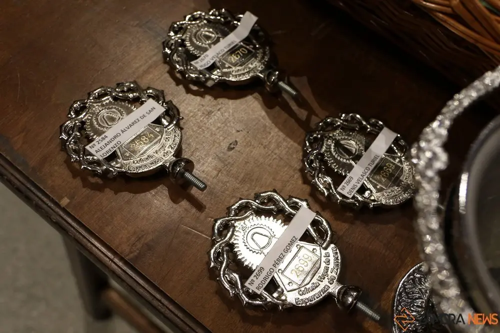 imposición de medallaS (2)