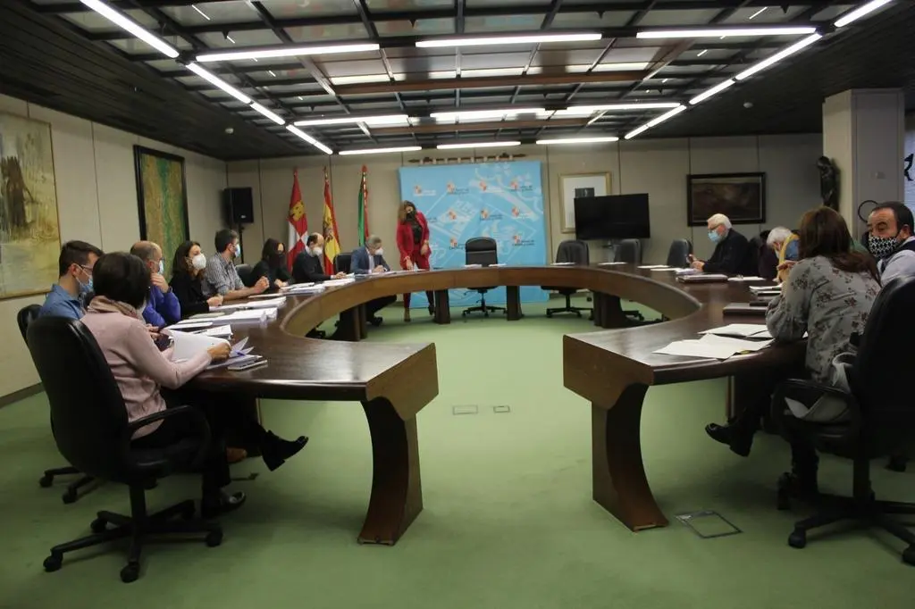 La+delegada+territorial+preside+la+Comisión+Territorial+de+Mejoras