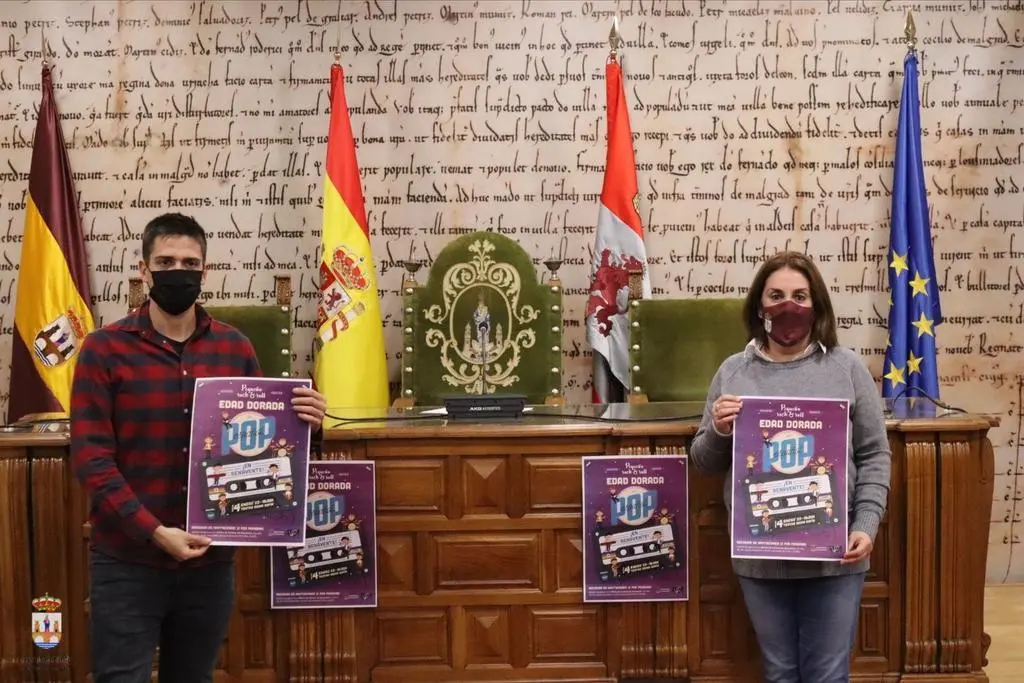 Miguel Álvarez en la presentación en Benavente del espectáculo ‘Pequeño Rock and Roll'
