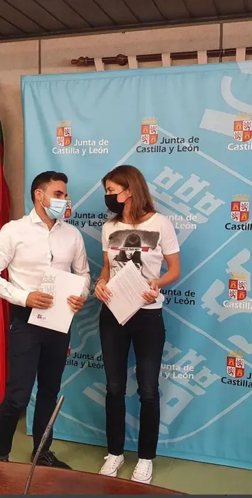 Delegada y gerente empleo