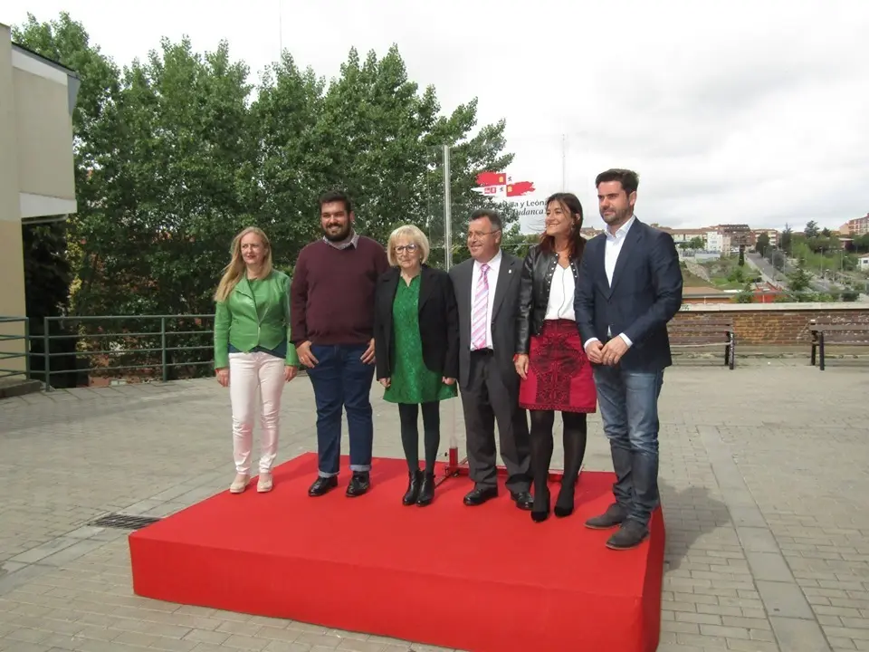 PSOE Zamora. Ana Ariza, Carlos Fernandez, Inmaculada G. Rioja, Ana Sánchez, JI Martín Benito y Antidio Fagúndez