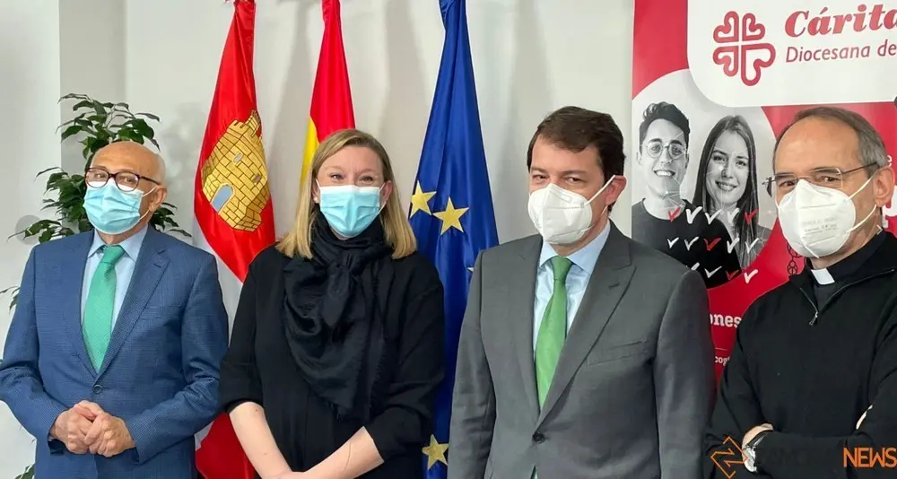 Alfonso Fernández Mañueco, junto a la candidata del PP de Zamora a las elecciones del 13F, Isabel Blanco.