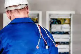 Foto archivo técnico electricista