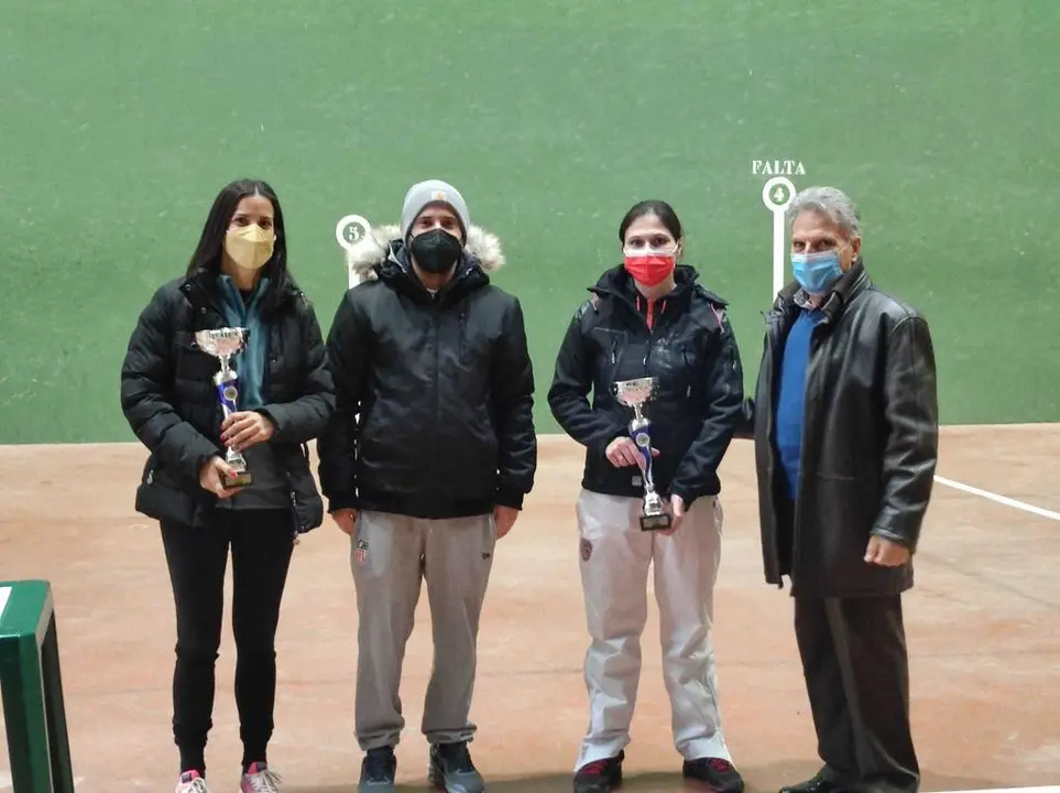 Campeonas de la quinta jornada del Campeonato de Castilla y León de frontenis femenino celebrada en Pereruela