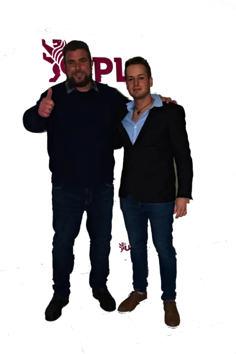 césar y Dani UPL