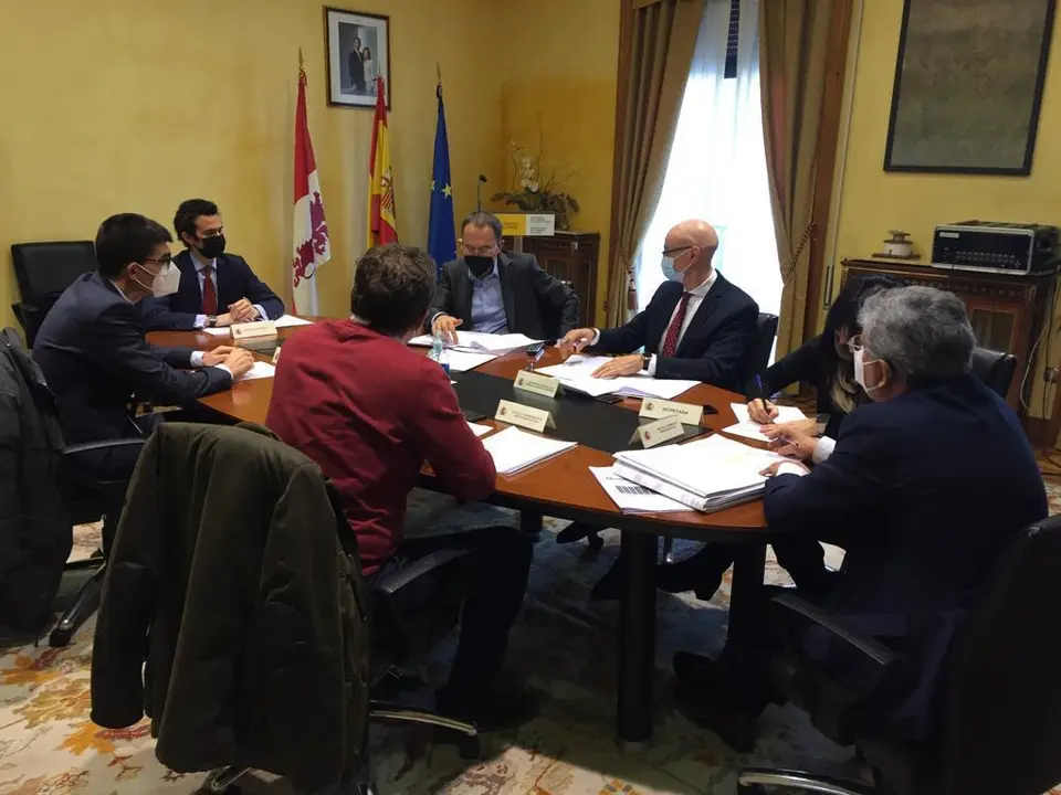 Celebración de la Comisión de Asistencia en materia de Protección Civil, Estadística, Hacienda, Agricultura, Confederación Hidrográfica del Duero y Abogacía del Estado