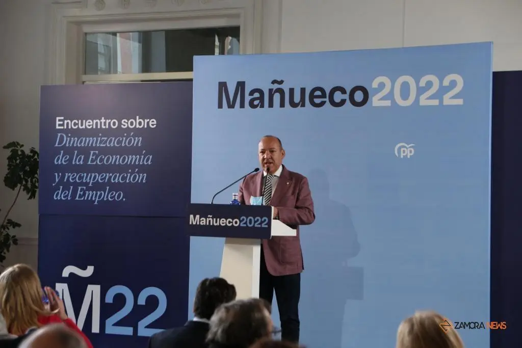 Barrios durante la clausura en Zamora el segundo “encuentro popular” del PP de Castilla y León