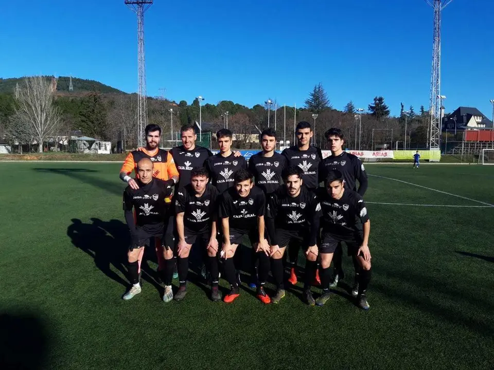 Once inicial del CD Benavente ante la Ponferradina "B".
