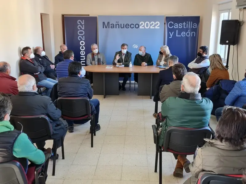 Terol en Mombuey con los candidatos del PP de Zamora