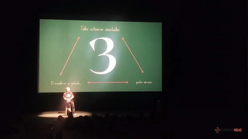 Espectáculo "3 grados" en el teatro Ramos Carrión