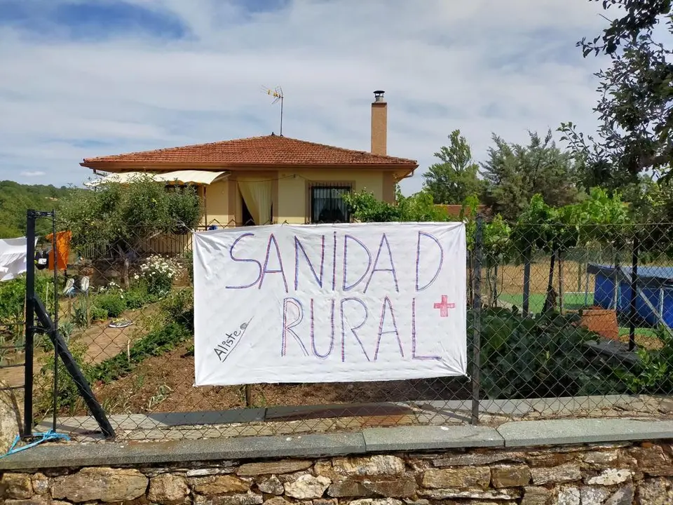 Cartel sobre la sanidad rural.