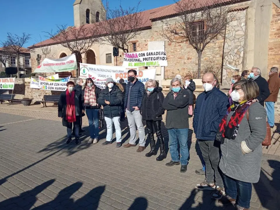 02 PSOE Zamora. Movilización contra macrogranjas Faramontanos de Tábara 23-01-2022