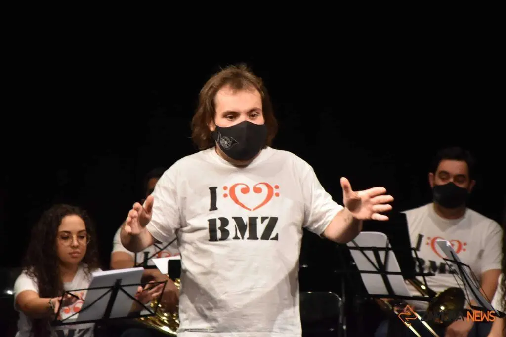 b40695a8-2b5f-453e-9a6d-ef19c3bdfa0b