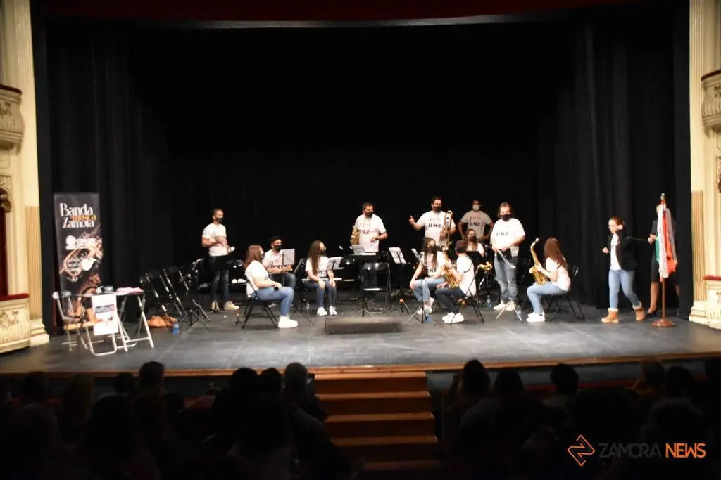 f975dec6-0c12-4924-bba0-5d1aac93a551