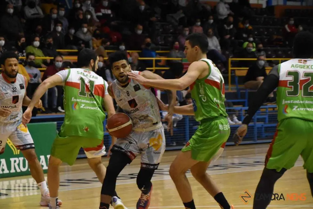 CB Zamora