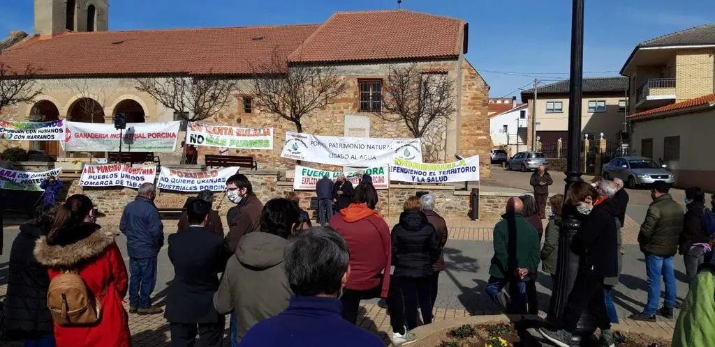 Manifestación Faramontanos de Tábara contra las macrogranjas.