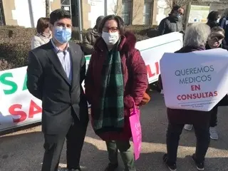 Los candidatos de Unidas Podemos en una de las manifestaciones por la Sanidad rural
