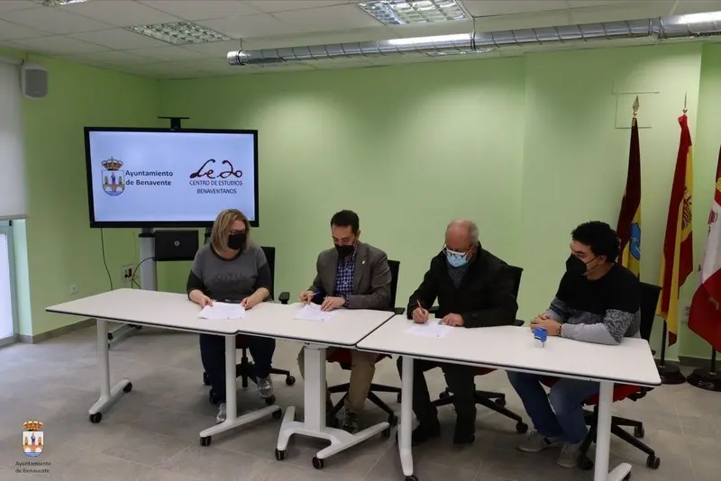 Firma del convenio de colaboración en Benavente