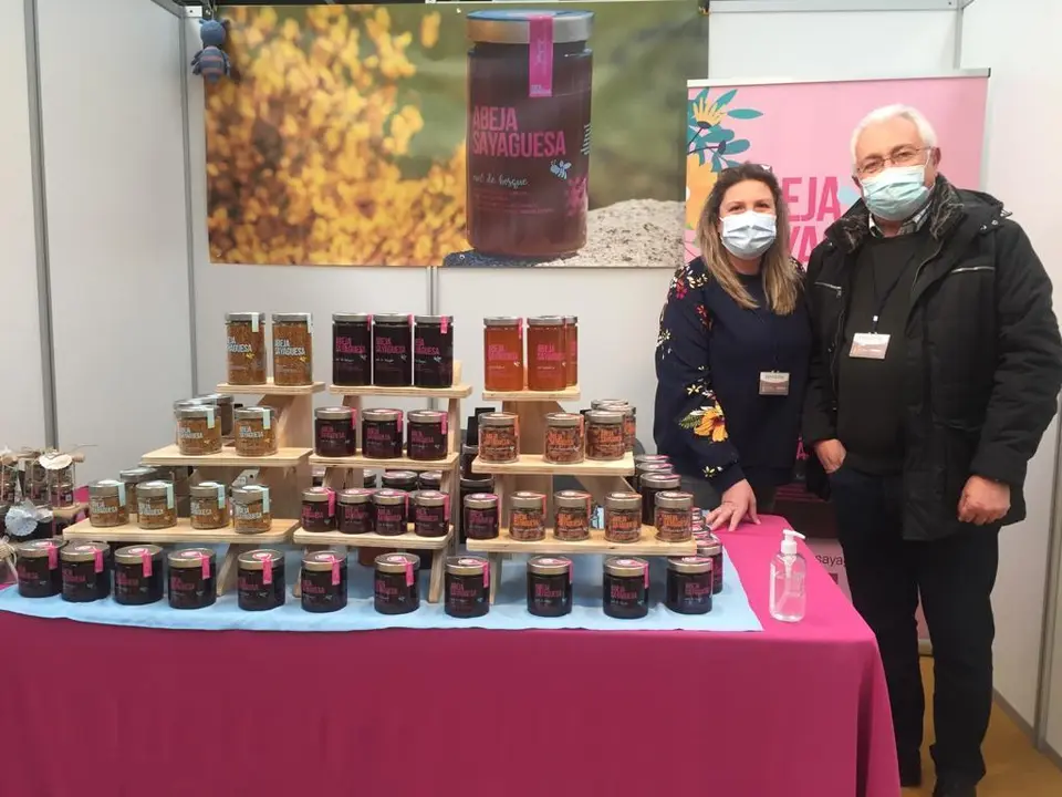 Manuel y Charo, los impulsores de la marca "Miel Sayaguesa"