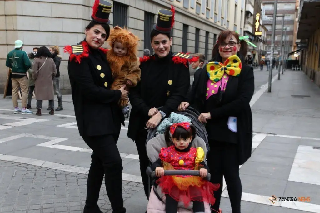 Carnaval a ritmo de charanga en Zamora