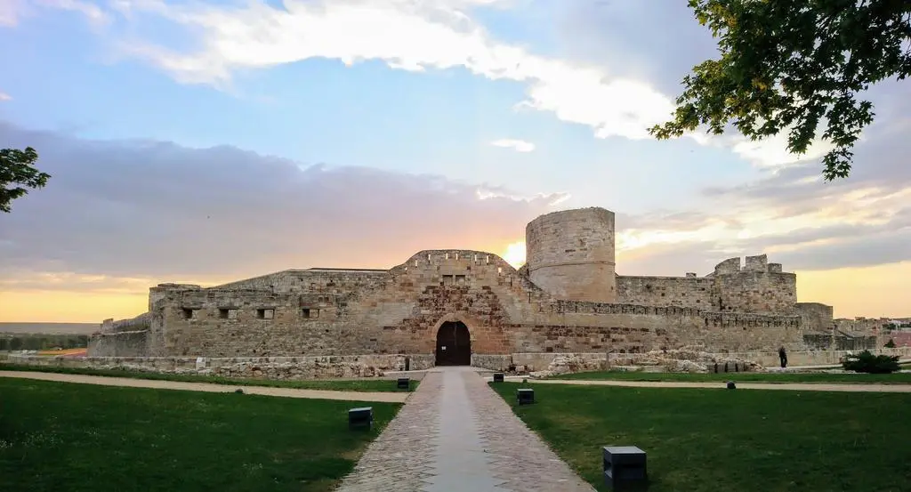 zamora-5048983_1920