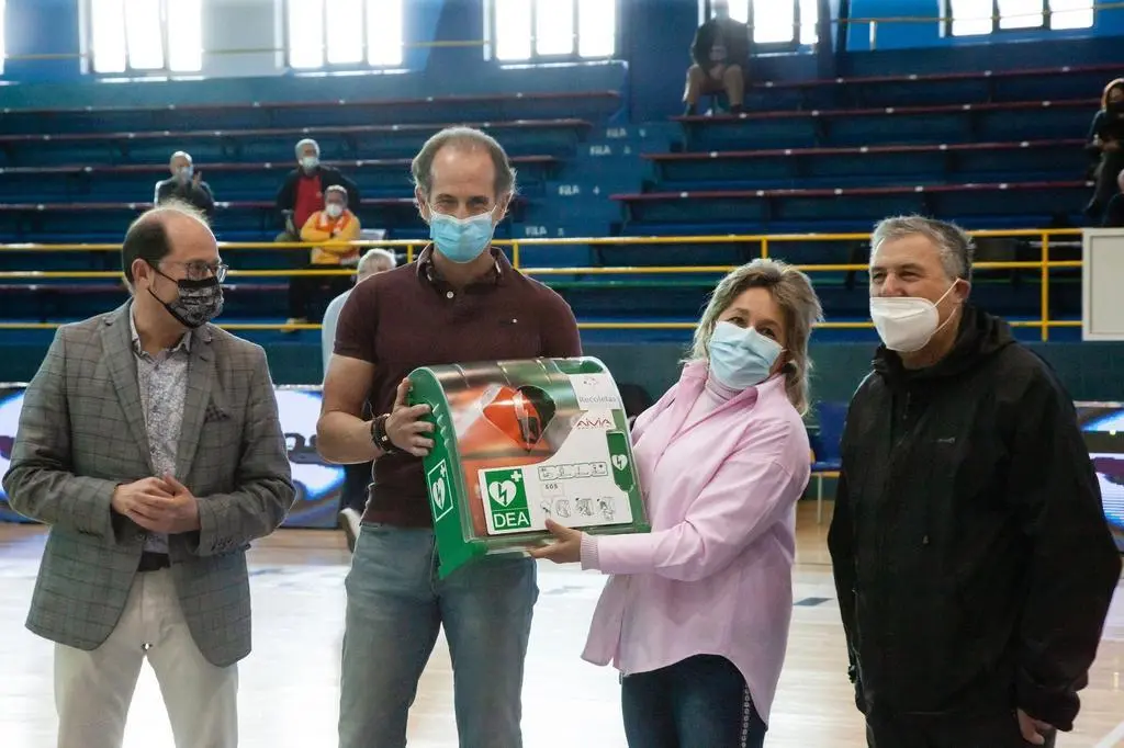 Entrega desfibrilador