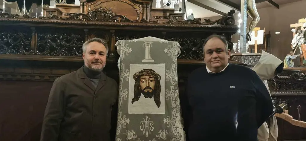 Donación del nuevo paño para La Verónica de Vulgo Congregación