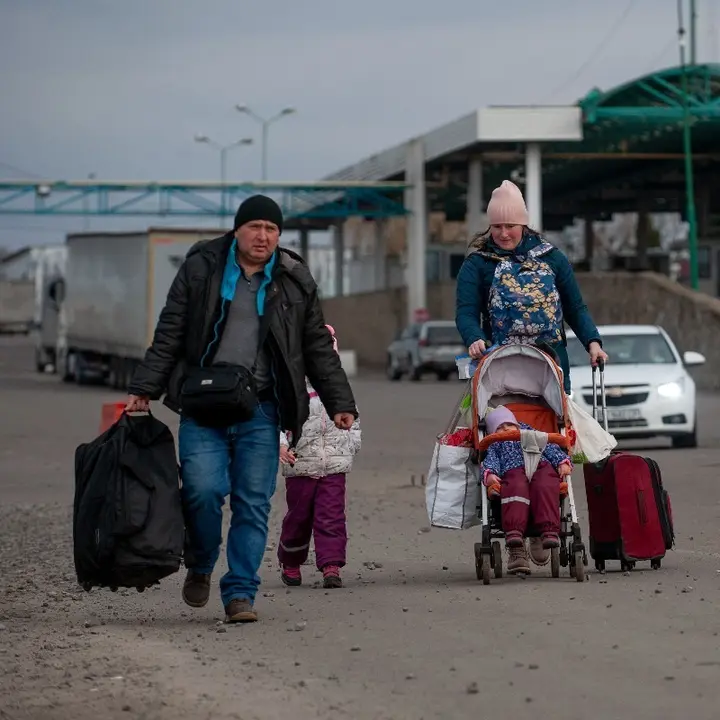 Refugiados ucranianos huyendo de la guerra. Fotografía: Facebook de la Comisión Europea en España