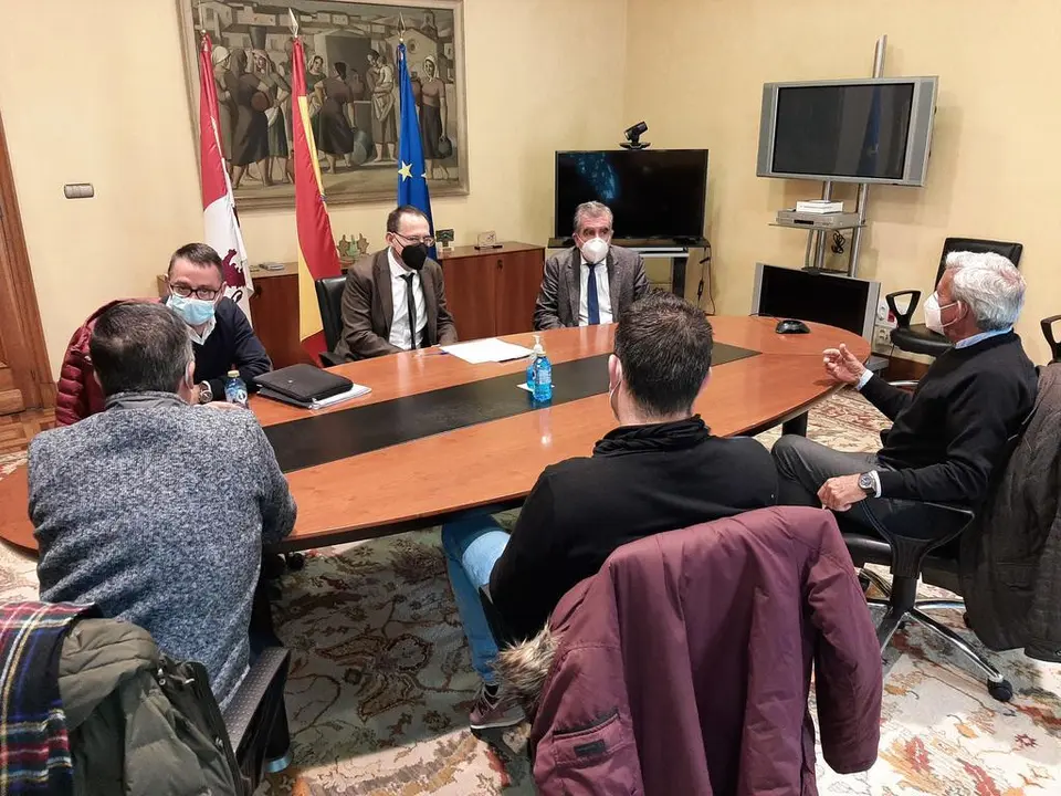 Reunión Subdelegación del Gobierno de Zamora y Ayuntamiento de Fresno de la Ribera