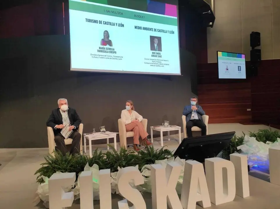 Estrella Torrecilla y José Ángel Arrranz, en el Foro de Ecoturismo