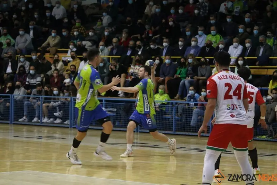 BalonmanoZamora00006