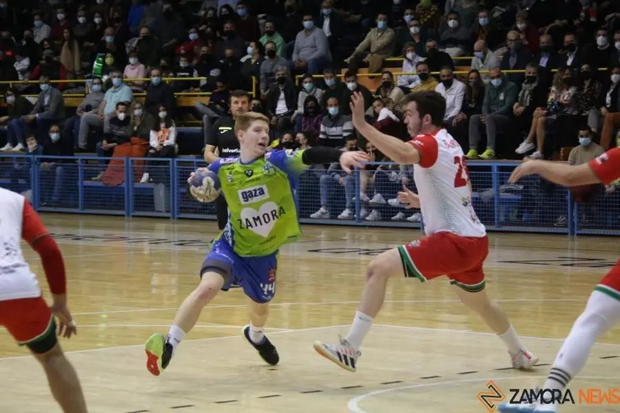 BalonmanoZamora00015