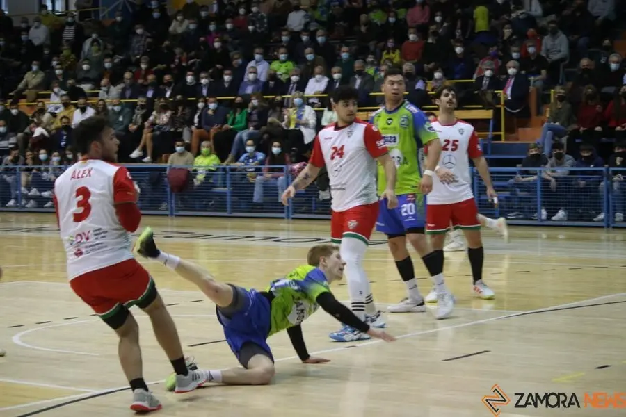 BalonmanoZamora00019