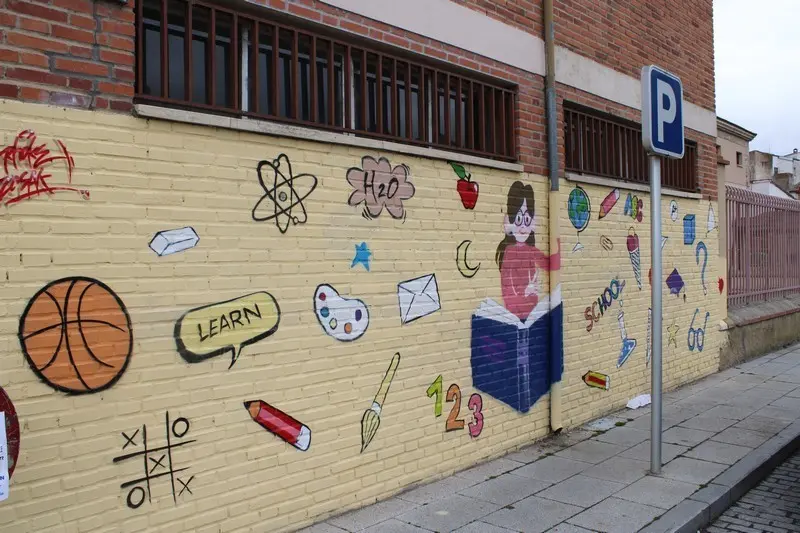 Mural en el colegio Jacinto Benavente