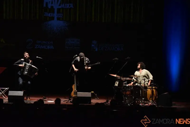 Actuación en el Teatro Ramos Carrión. Foto Aroa Colmenero