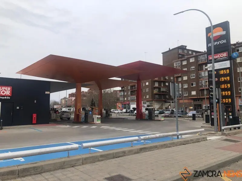 Una estación de servicio en Zamora. Foto Marcos Vicente