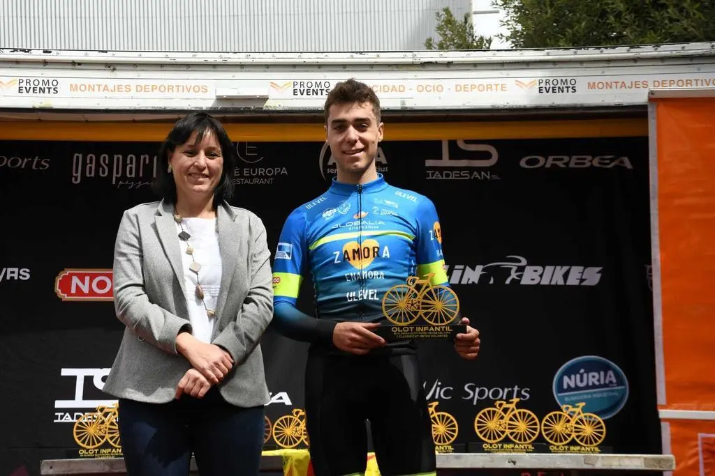 Podium Olot para Pau Torrent Globalia-Zamora Enamora (1)