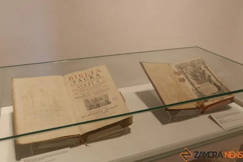 Exposición biblioteca Zamora (2)