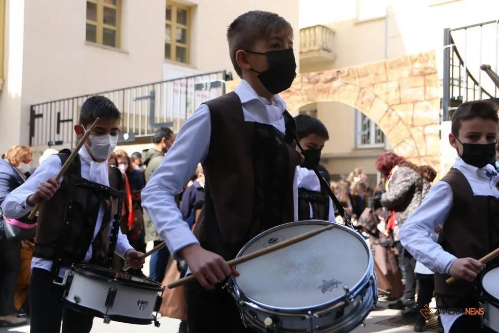 procesión de las Capas Pardas de los alumnos de la Medalla Milagrosa