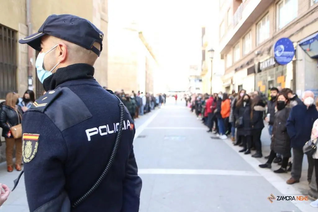 procesión de las Capas Pardas de los alumnos de la Medalla Milagrosa