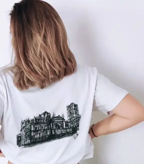 Paula y su camiseta