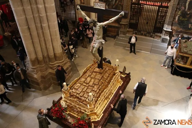 "Vuelo" bajo la Catedral del Cristo de las Injurias. Fotos Marcos Vicente
