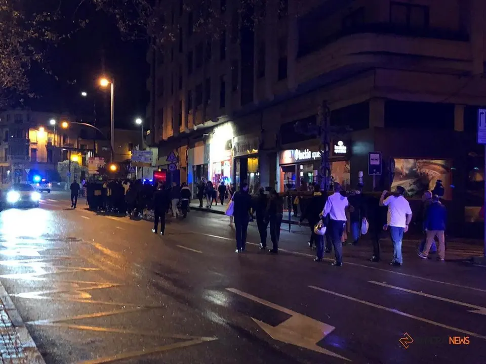 Traslado de la cruz de yugos y la corona de espinas al Museo de Semana Santa