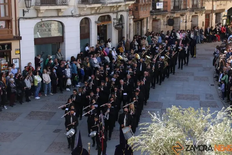 Banda de música en la procesión de la Vera Cruz