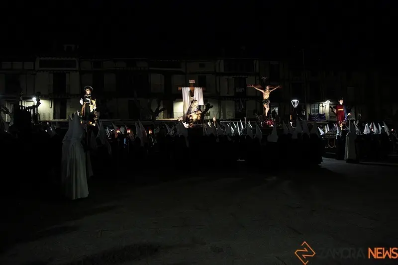 Procesión Jesús Muerto en Toro (32)