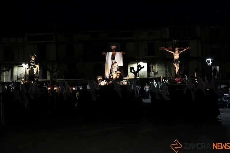 Procesión Jesús Muerto en Toro (33)