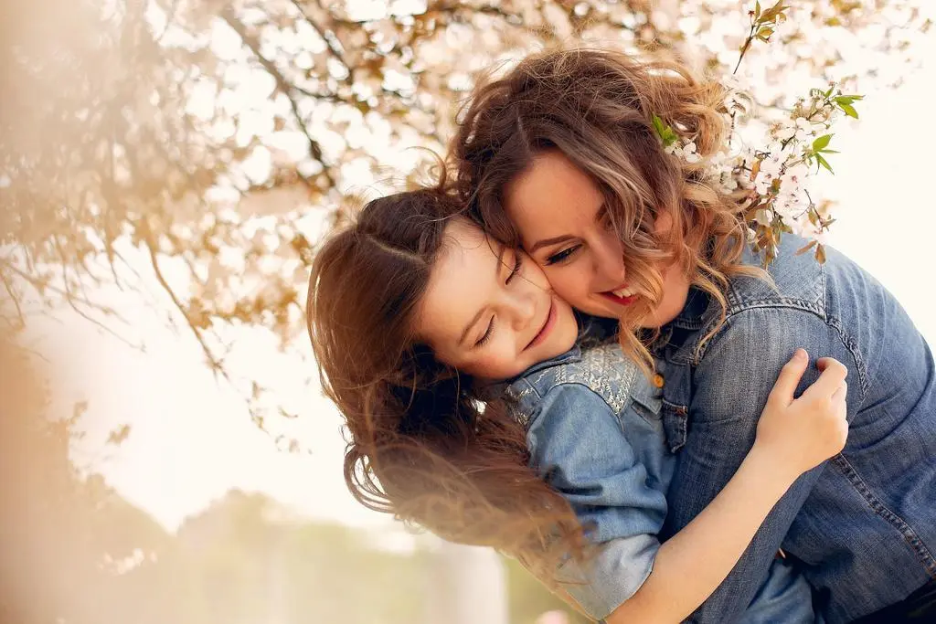 madre e hija imagen vía freepik
