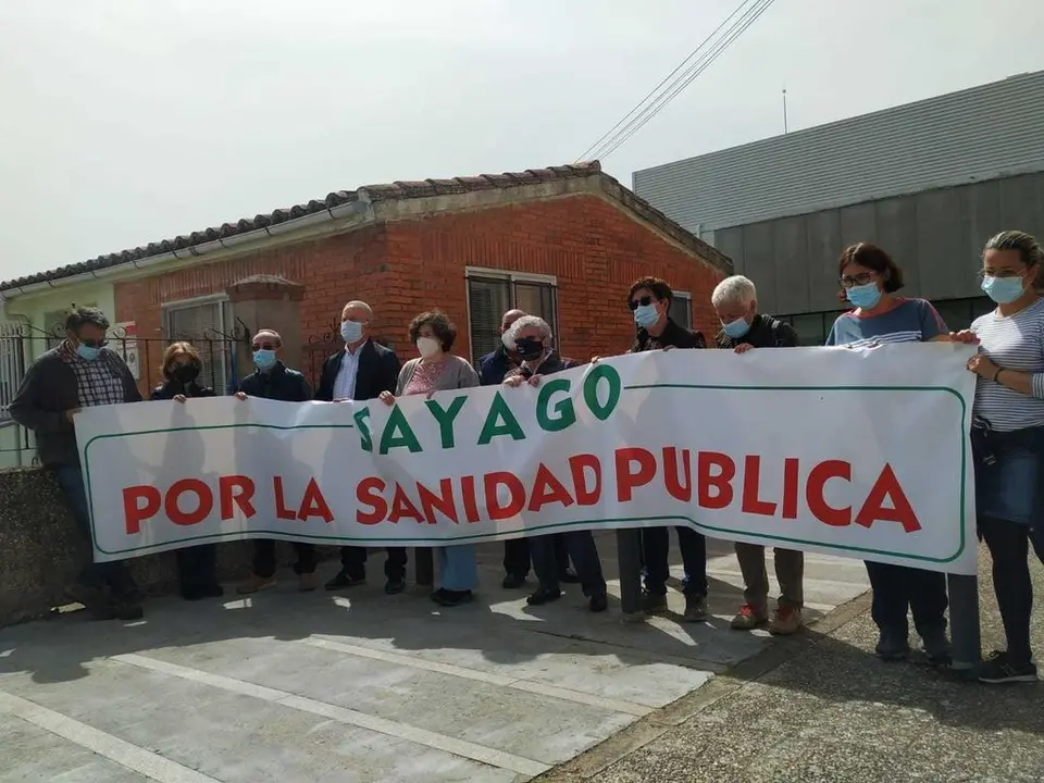 Concentración en defensa de la Sanidad en Bermillo de Sayago